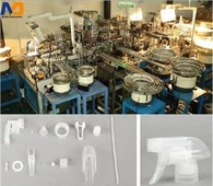 Automatický montážní stroj spouštěcího postřikovače